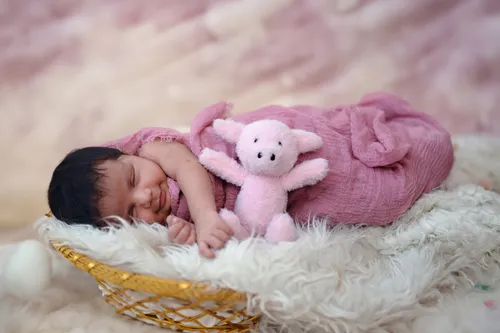 Newborn Tale In Photos First Few Days DSC 8188